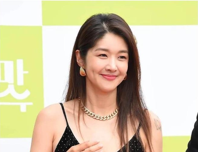 Sao nữ ký giấy ly hôn vì chồng không chịu làm việc nhà- Ảnh 2. Sao nữ ký giấy ly hôn vì chồng không chịu làm việc nhà- Ảnh 2.