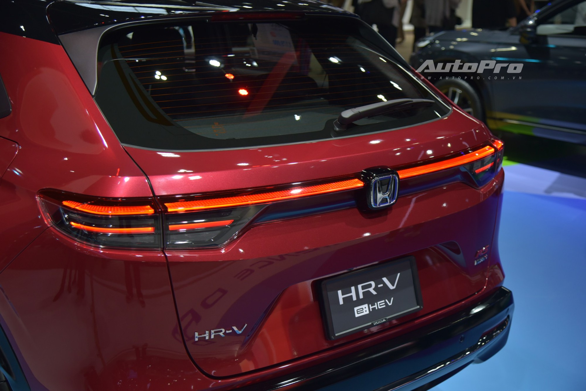 Đây là Honda HR-V 2025 dễ về Việt Nam: Thiết kế mới, đèn hậu kiểu Porsche, ăn xăng chưa bằng 2 chiếc Lead, đấu Yaris Cross- Ảnh 7. Đây là Honda HR-V 2025 dễ về Việt Nam: Thiết kế mới, đèn hậu kiểu Porsche, ăn xăng chưa bằng 2 chiếc Lead, đấu Yaris Cross- Ảnh 7.