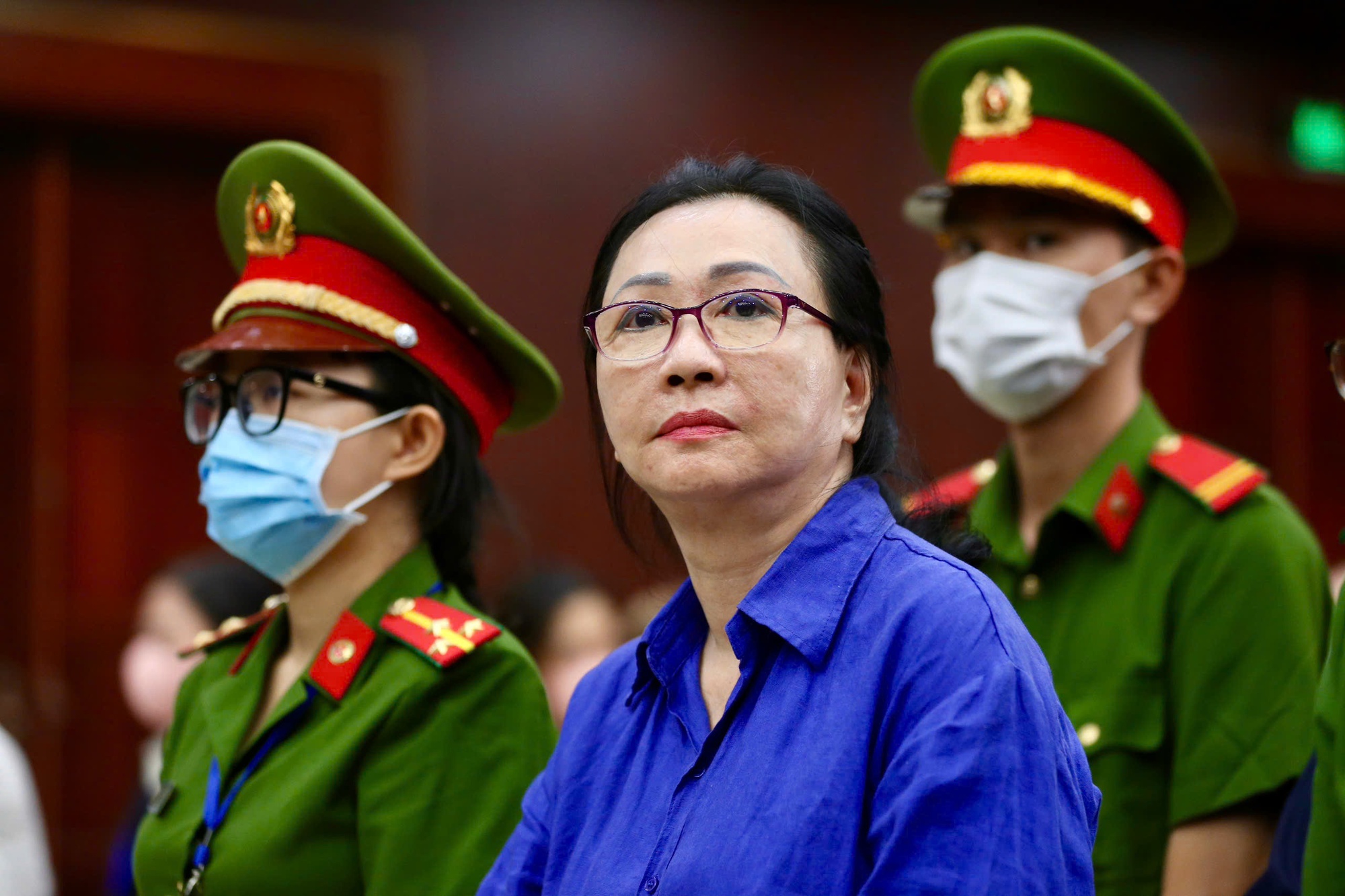 Image hình ảnh hình ảnh hình ảnh hình ảnh hình ảnh Bà Phúc - Hình ảnh bà Trương Mỹ Lan tại phiên tòa phúc thẩm giai đoạn 2
