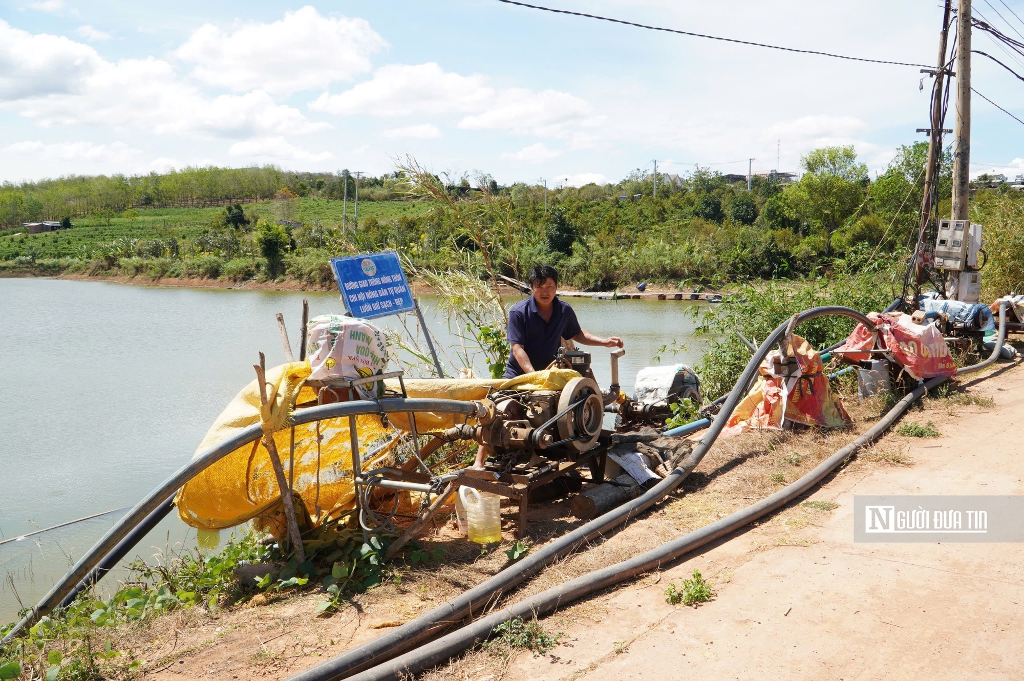 Hạn h&aacute;n khốc liệt ở T&acirc;y Nguy&ecirc;n: N&ocirc;ng d&acirc;n chật vật giữ nước cho m&ugrave;a m&agrave;ng- Ảnh 2.