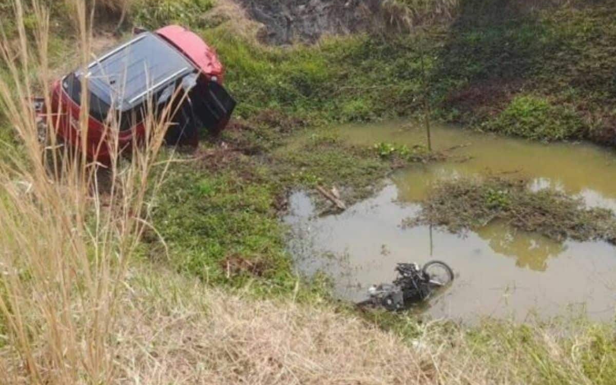 Lái ô tô đi đón vợ ở sân bay, chồng gây ra vụ tai nạn kinh hoàng, 1 chi tiết ở hiện trường hé lộ lý do - Ảnh 2.