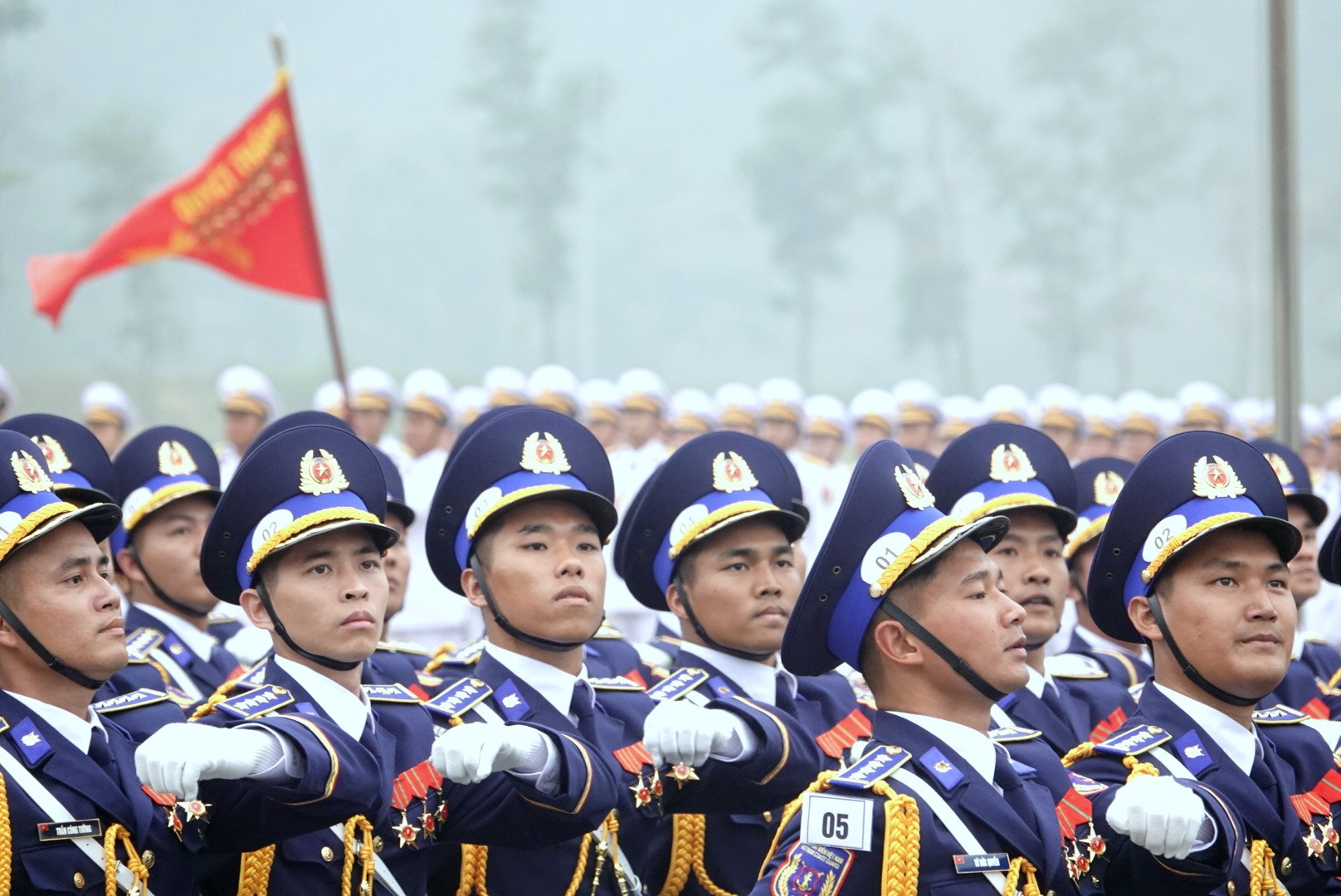 Đại tướng Phan Văn Giang thị sát diễu binh kỷ niệm 50 năm thống nhất - Ảnh 14.