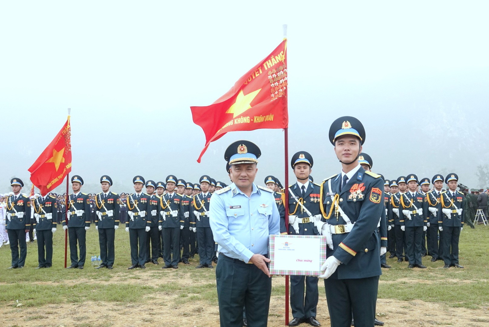 Đại tướng Phan Văn Giang thị sát diễu binh kỷ niệm 50 năm thống nhất - Ảnh 27.