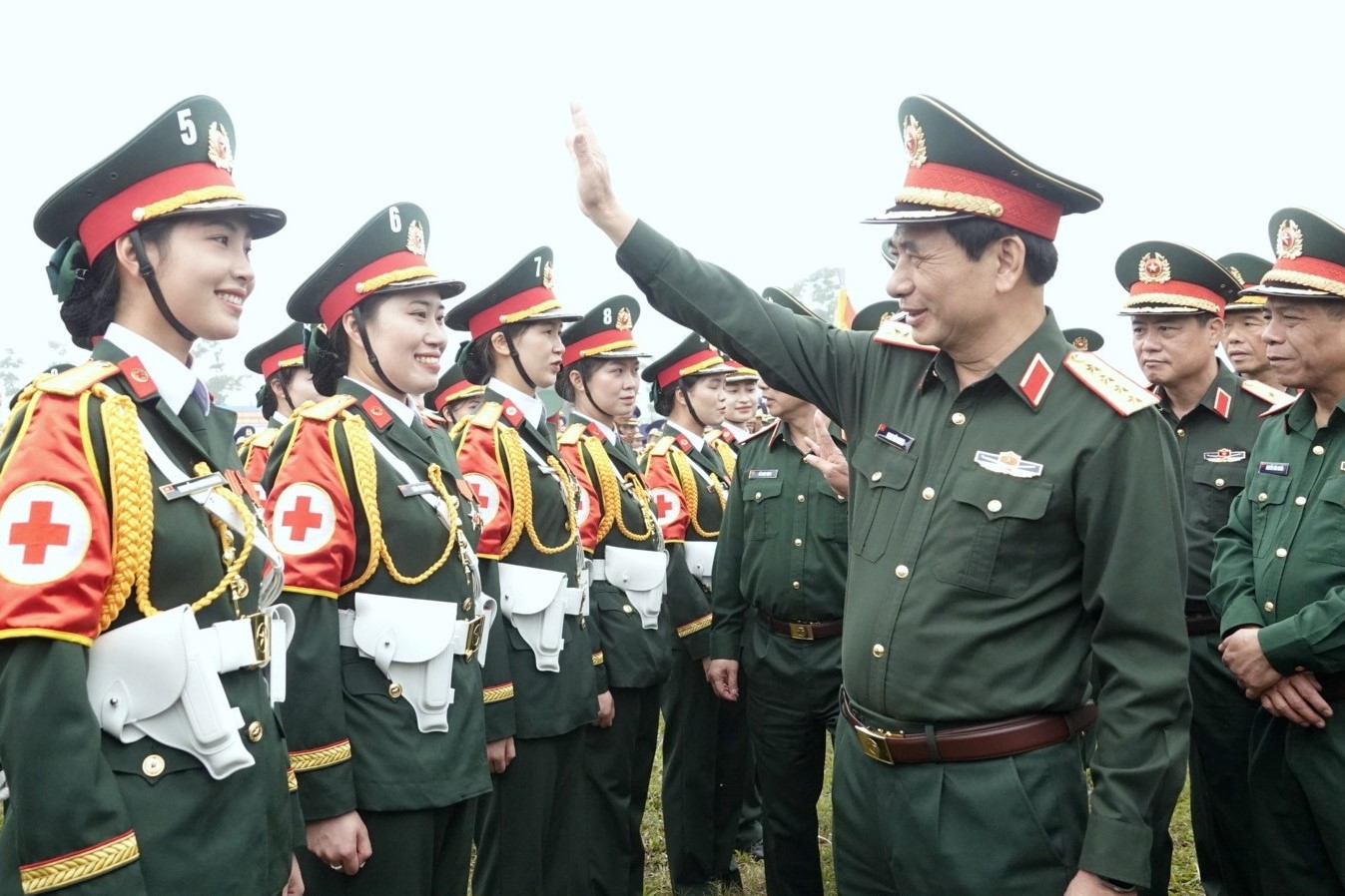 Đại tướng Phan Văn Giang thị sát diễu binh kỷ niệm 50 năm thống nhất - Ảnh 26.