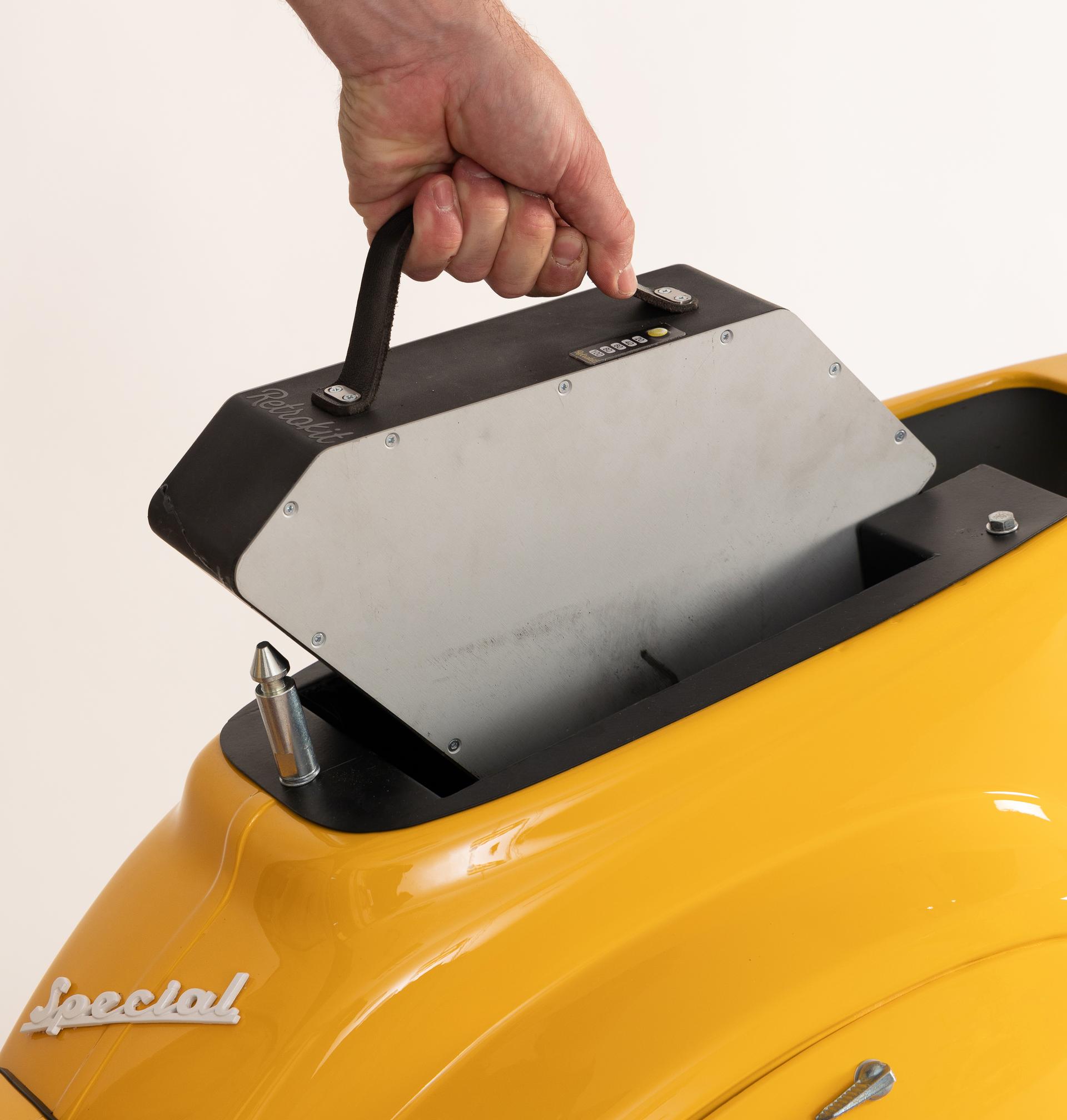 Mê Vespa cổ mà không thích bóp côn vặn số thì phải làm sao?- Ảnh 3.