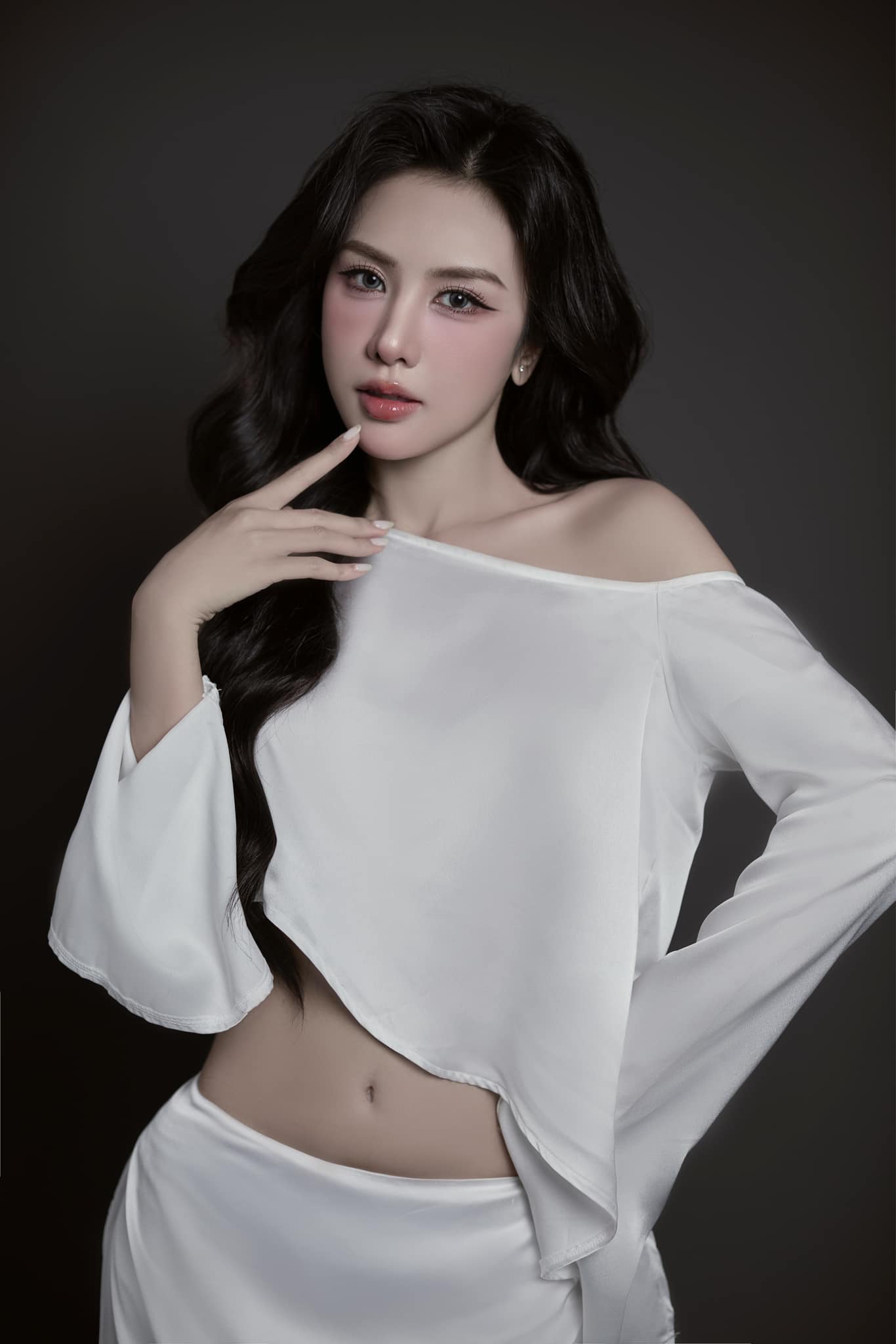 Con gái út của NSND nổi tiếng thi Hoa hậu Hoàn vũ Việt Nam, nhan sắc thế nào? - Ảnh 10.