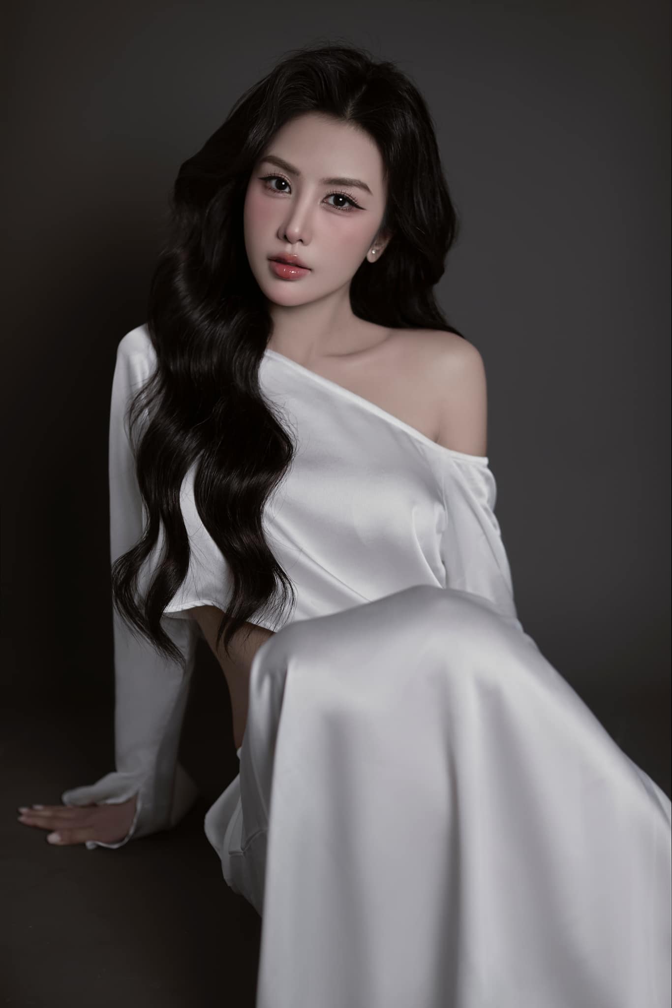 Con gái út của NSND nổi tiếng thi Hoa hậu Hoàn vũ Việt Nam, nhan sắc thế nào? - Ảnh 9.