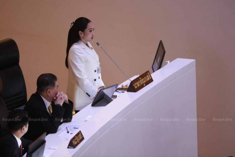 Thủ tướng Th&aacute;i Lan vượt qua bỏ phiếu bất t&iacute;n nhiệm tại quốc hội- Ảnh 1.