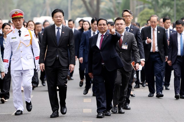 Thủ tướng Phạm Minh Ch&iacute;nh đ&oacute;n Thủ tướng Singapore Lawrence Wong tại Việt Nam - Ảnh 5.