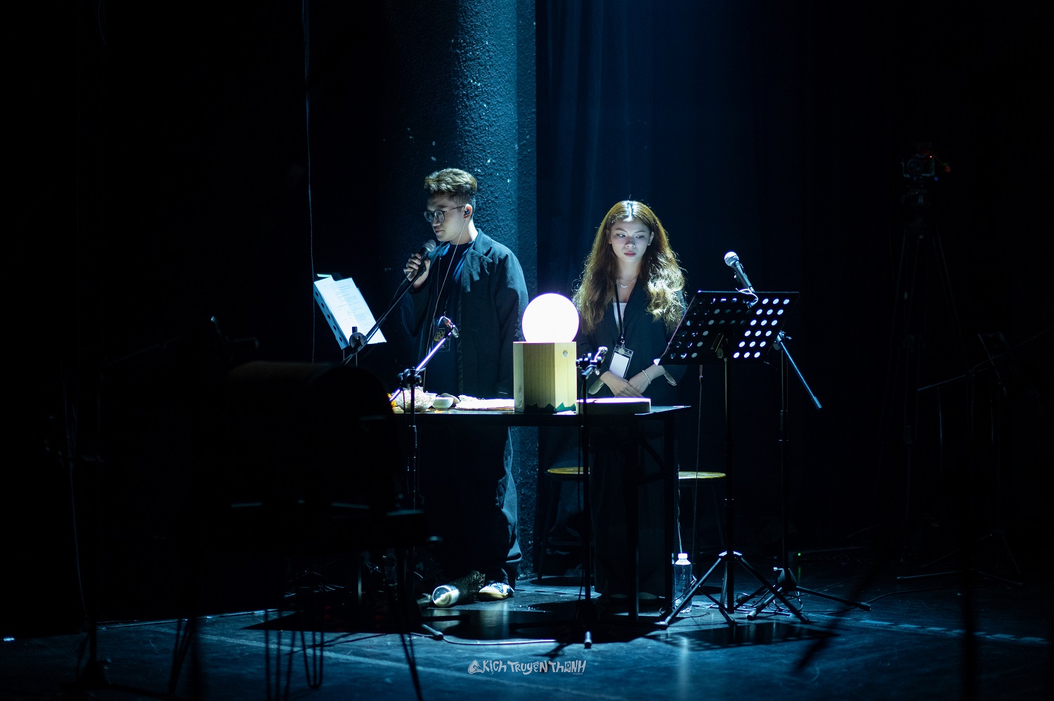 Đạo diễn “Đêm tối rực rỡ” hóa thân Chí Phèo, thoại giọng Bắc - Ảnh 4.