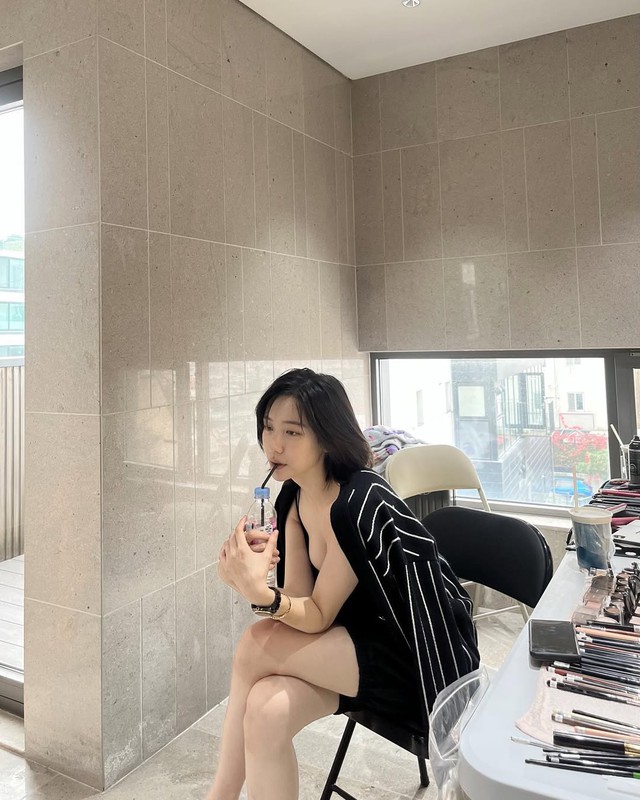 Mỹ nh&acirc;n phim 18+ nổi nhất m&agrave;n ảnh H&agrave;n hiện tại: Body đốt mắt người nh&igrave;n, nhan sắc đ&atilde; đẹp c&ograve;n sang- Ảnh 11.