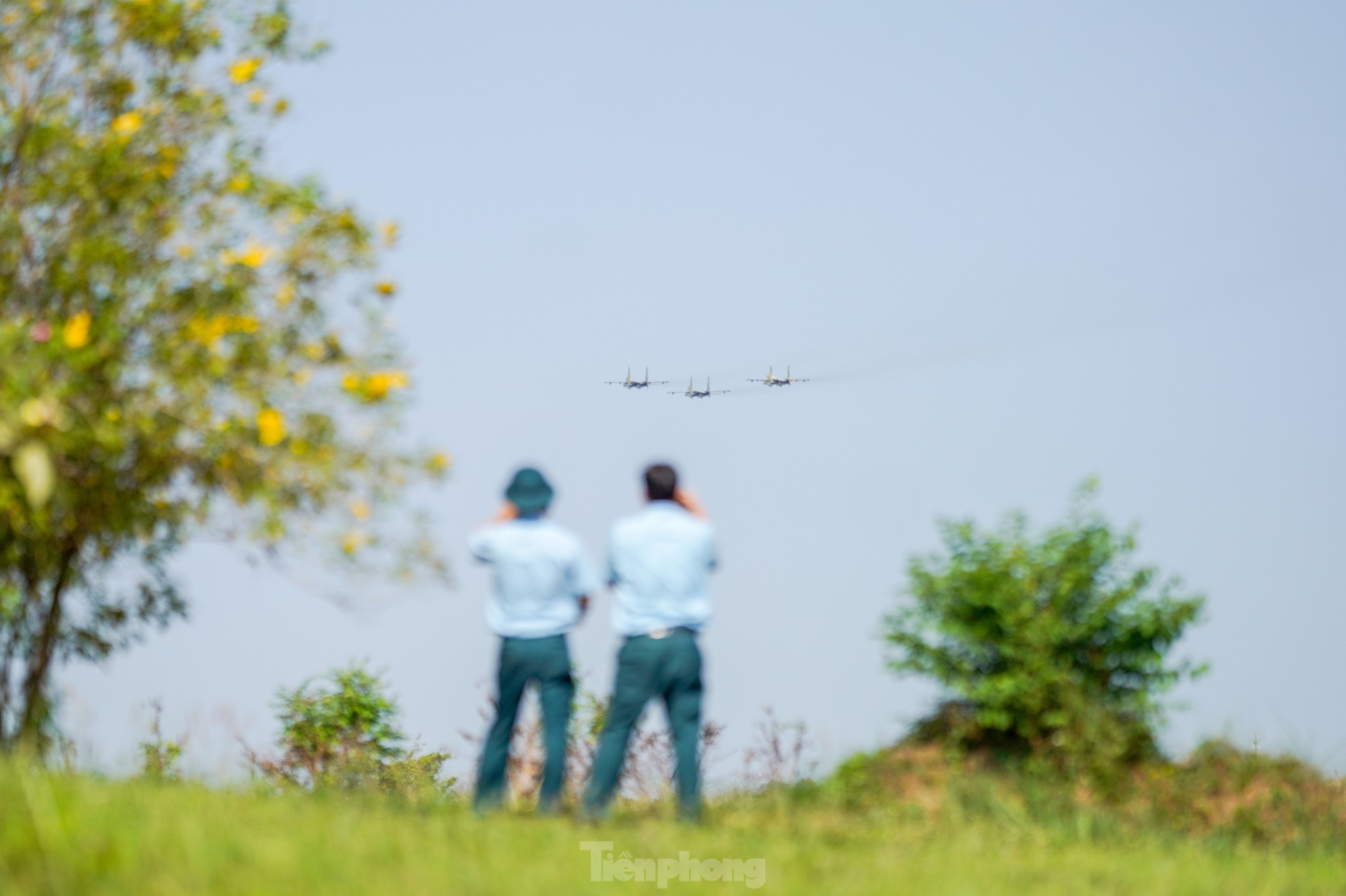 Hợp luyện đội hình trực thăng , Yak - 130 và su - 30 mk2 tại Đồng Nai - Ảnh 19. Hợp luyện đội hình trực thăng , Yak - 130 và su - 30 mk2 tại Đồng Nai - Ảnh 19.