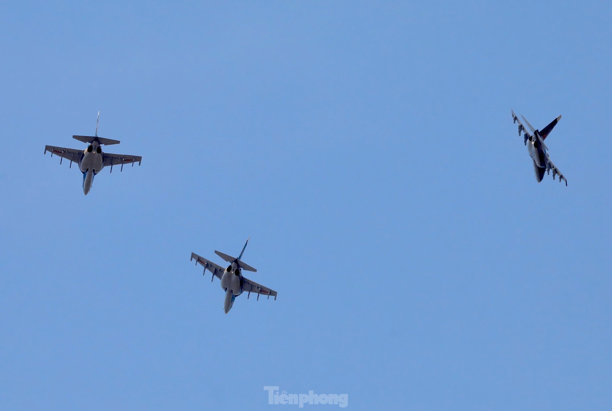 Hợp luyện đội hình trực thăng , Yak - 130 và su - 30 mk2 tại Đồng Nai - Ảnh 10. Hợp luyện đội hình trực thăng , Yak - 130 và su - 30 mk2 tại Đồng Nai - Ảnh 10.
