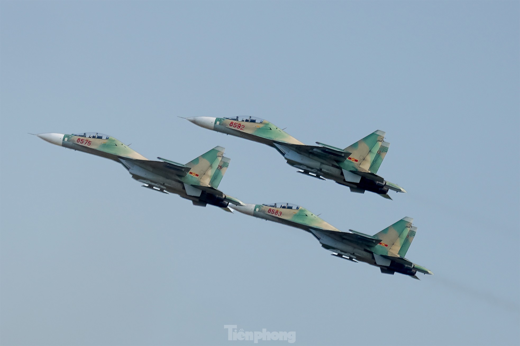 Hợp luyện đội hình trực thăng , Yak - 130 và su - 30 mk2 tại Đồng Nai - Ảnh 18. Hợp luyện đội hình trực thăng , Yak - 130 và su - 30 mk2 tại Đồng Nai - Ảnh 18.