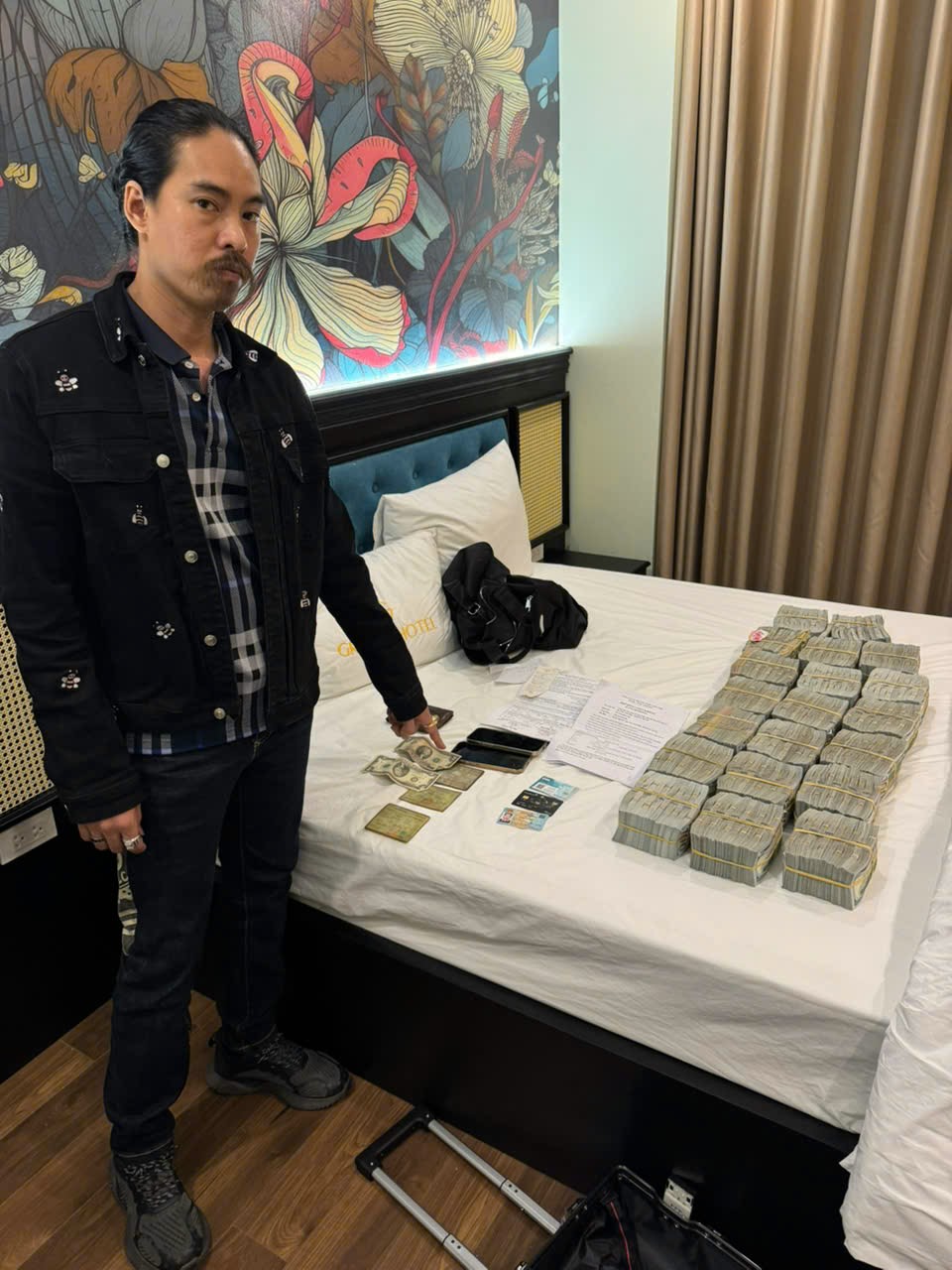 Vụ cướp 2 triệu USD tại Tây Ninh: Xử lý số tiền bị cướp - Ảnh 2. Vụ cướp 2 triệu USD tại Tây Ninh: Xử lý số tiền bị cướp - Ảnh 2.