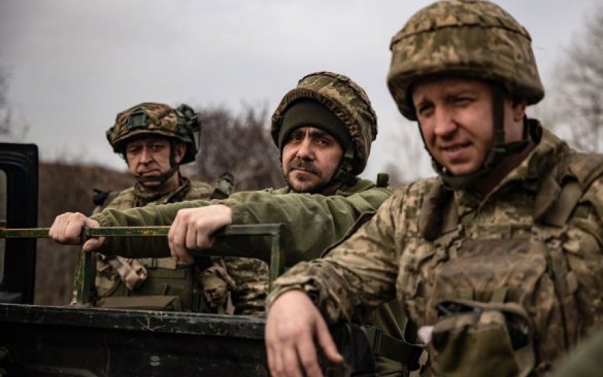 Mỹ thêm điều kiện "khó nhằn" cho thỏa thuận khoáng sản với Ukraine - Ảnh 2.