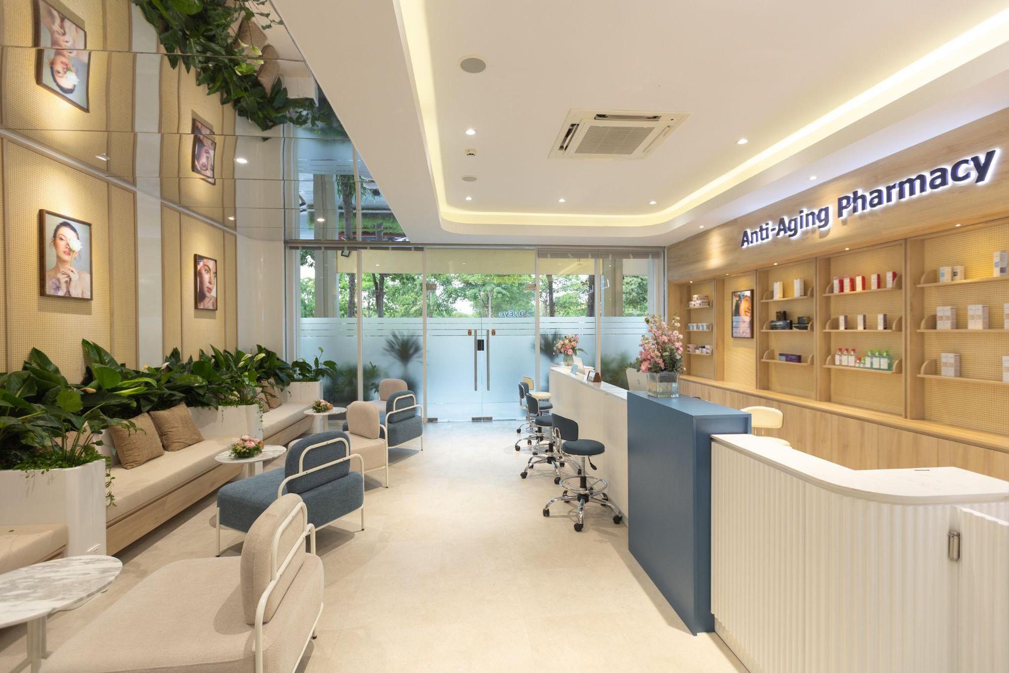 Hành trình trẻ hóa đôi mắt, lấy lại sự tự tin cho người mẹ hai con - chị Vòng Xuân Hạnh - Ảnh 4. Hành trình trẻ hóa đôi mắt, lấy lại sự tự tin cho người mẹ hai con - chị Vòng Xuân Hạnh - Ảnh 4.