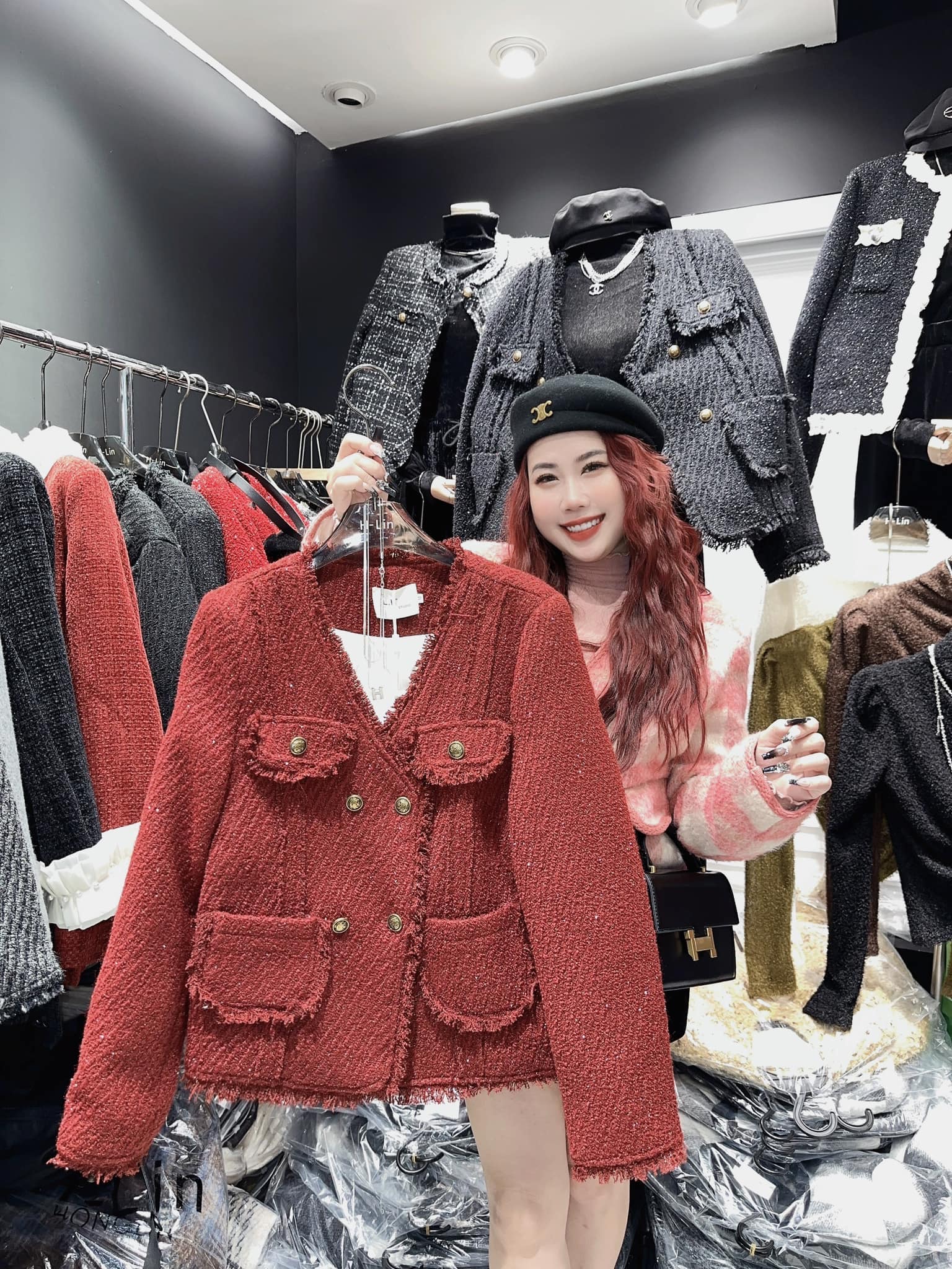 Xôn xao cảnh hơn 200 người đổ xô đến 1 căn nhà ở Hải Phòng, biết lý do tất cả nổ ra tranh cãi lớn- Ảnh 4. Xôn xao cảnh hơn 200 người đổ xô đến 1 căn nhà ở Hải Phòng, biết lý do tất cả nổ ra tranh cãi lớn- Ảnh 4.