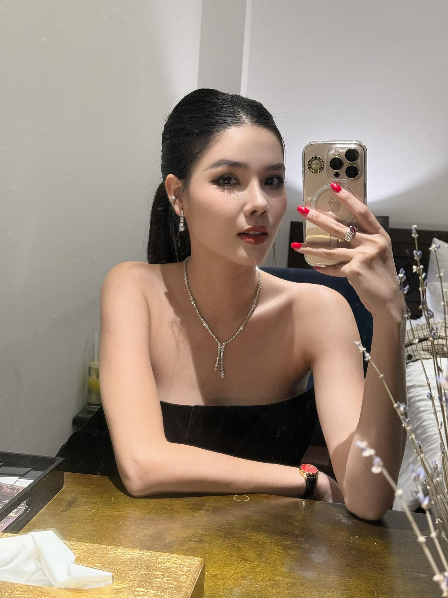 Kỳ H&acirc;n khoe v&oacute;c d&aacute;ng nuột n&agrave; thời tung ho&agrave;nh showbiz, sau 8 năm l&agrave;m vợ Mạc Hồng Qu&acirc;n thay đổi ho&agrave;n to&agrave;n- Ảnh 2.