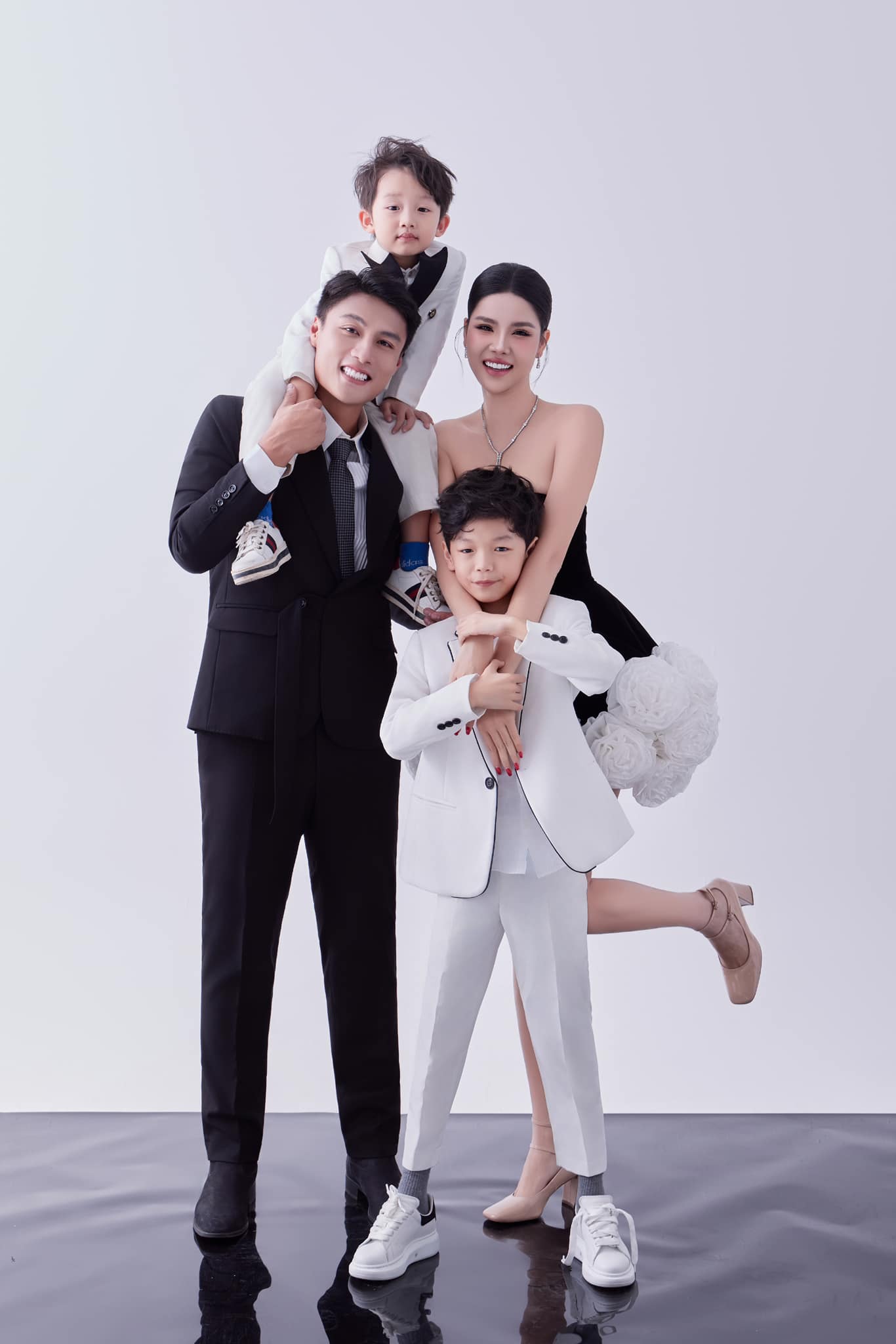 Kỳ H&acirc;n khoe v&oacute;c d&aacute;ng nuột n&agrave; thời tung ho&agrave;nh showbiz, sau 8 năm l&agrave;m vợ Mạc Hồng Qu&acirc;n thay đổi ho&agrave;n to&agrave;n- Ảnh 4.