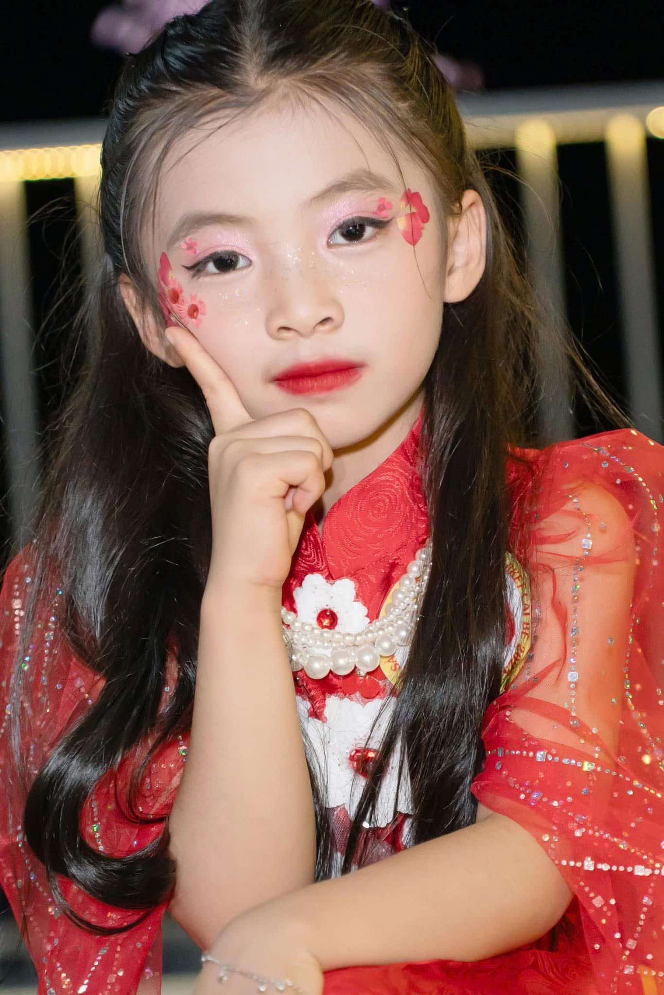 Mẫu nhí Đặng Tiểu Linh: Mỗi lần xuất hiện trên sàn diễn là một trải nghiệm quý giá- Ảnh 2.