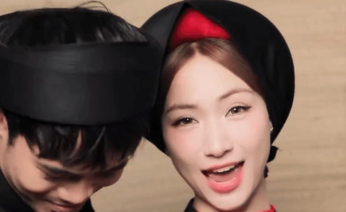 H&ograve;a Minzy - Văn To&agrave;n th&acirc;n thiết ra sao m&agrave; chủ động "x&agrave;o couple" rồi cho vay 4 tỷ kh&ocirc;ng suy nghĩ? - Ảnh 1.