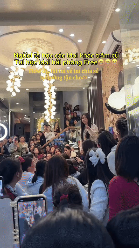 Xôn xao cảnh hơn 200 người đổ xô đến 1 căn nhà ở Hải Phòng, biết lý do tất cả nổ ra tranh cãi lớn- Ảnh 1. Xôn xao cảnh hơn 200 người đổ xô đến 1 căn nhà ở Hải Phòng, biết lý do tất cả nổ ra tranh cãi lớn- Ảnh 1.