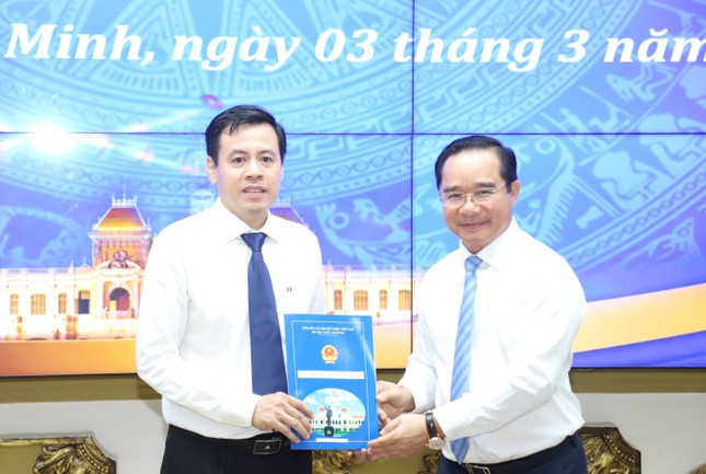 UBND TPHCM bổ nhiệm nhân sự chủ chốt: Đổi mới và phát triển mạnh - Ảnh 2.