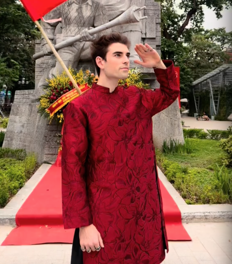 Kh&aacute;ch T&acirc;y chia sẻ 3 kh&oacute; khăn khi mới đến Việt Nam, tiết lộ 1 điều bất ngờ về những người d&acirc;n bản địa đ&atilde; gặp- Ảnh 1.