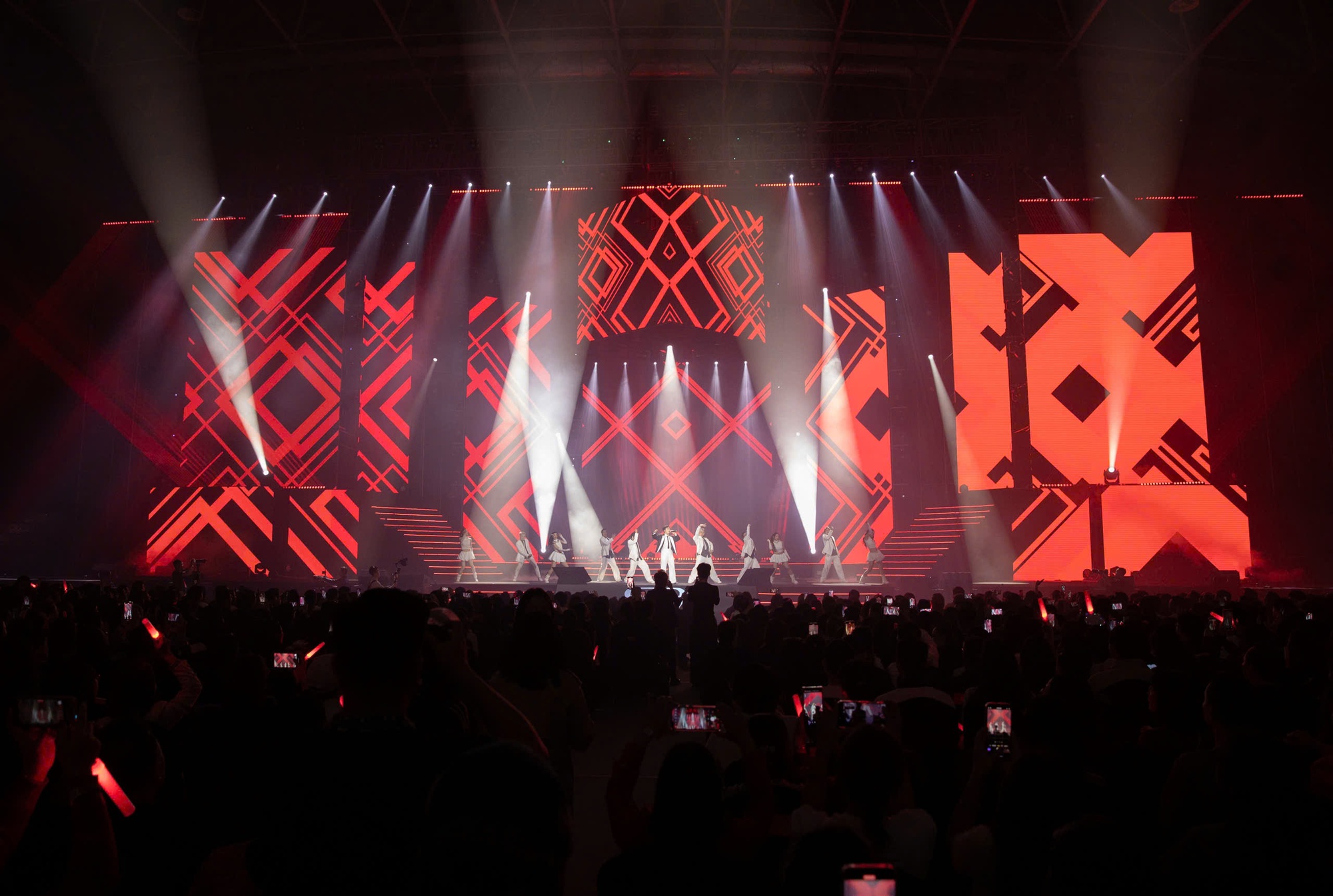 Đạo diễn Phạm Hoàng Giang nói về màn tái hợp sau 18 năm của Mỹ Tâm – Đan Trường tại Hà Nội- Ảnh 3.