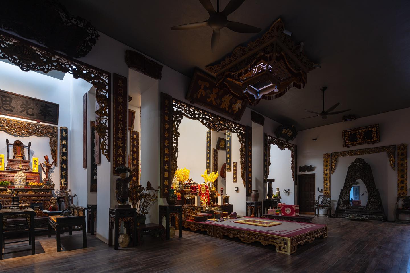 Giải mã 5 tòa tháp như những cây cột sừng sững ở biệt phủ 5.000m2 của nghệ sĩ Xuân Hinh- Ảnh 14. Giải mã 5 tòa tháp như những cây cột sừng sững ở biệt phủ 5.000m2 của nghệ sĩ Xuân Hinh- Ảnh 14.