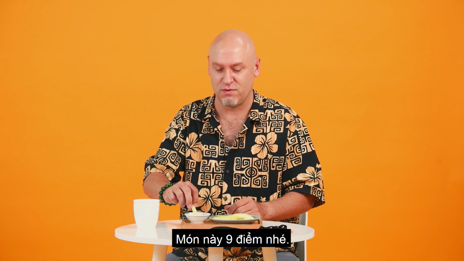 Khách Tây nếm thử 1 món mắm trứ danh của Việt Nam rồi nói: Tôi sẽ không bao giờ ăn lại món này nữa! - Ảnh 4.