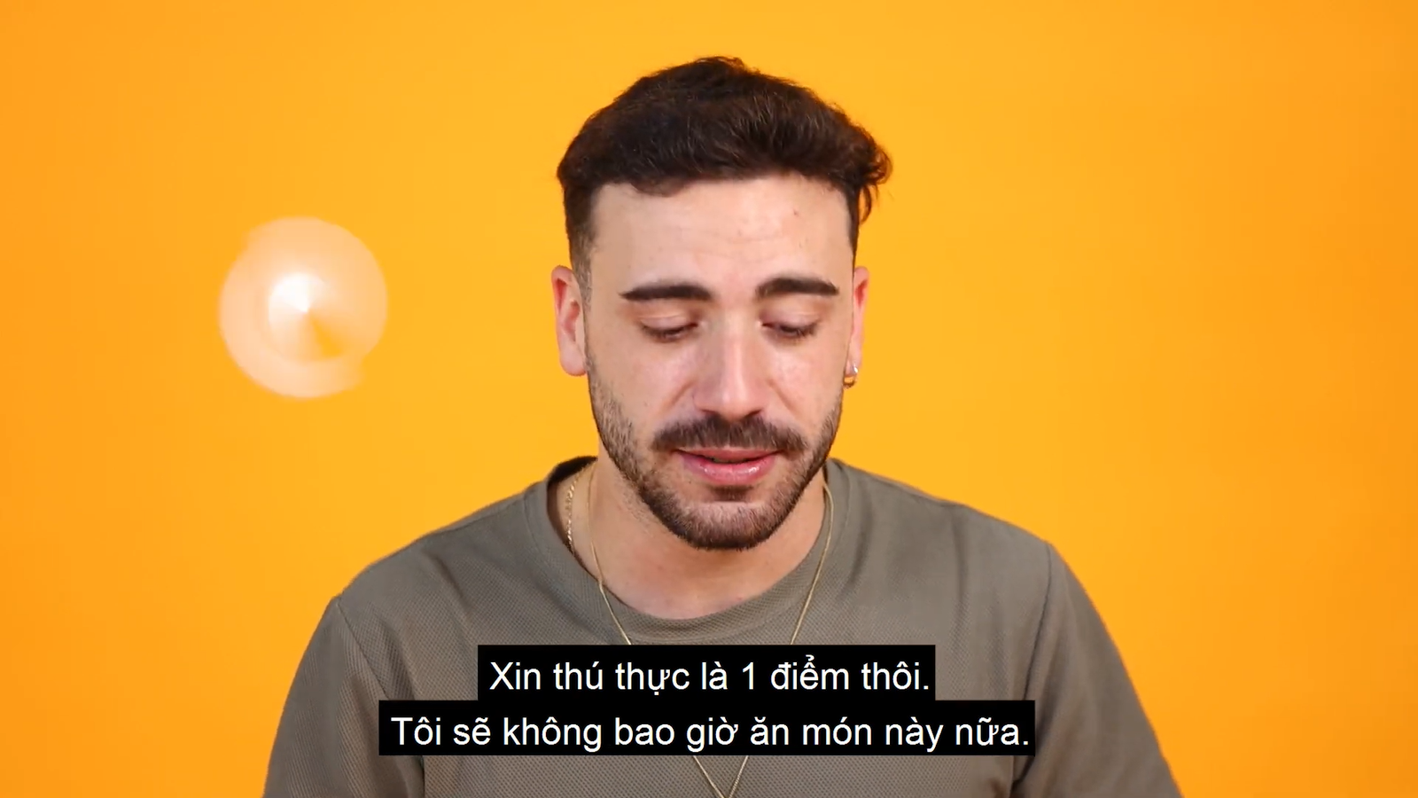 Khách Tây nếm thử 1 món mắm trứ danh của Việt Nam rồi nói: Tôi sẽ không bao giờ ăn lại món này nữa! - Ảnh 6.
