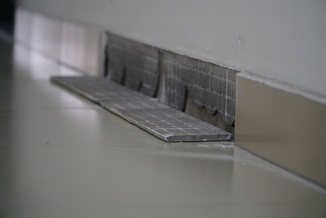 Quận 8 th&ocirc;ng tin về 300 căn hộ ở chung cư Diamond Riverside bị nứt tường, nghi do rung lắc động đất- Ảnh 1.