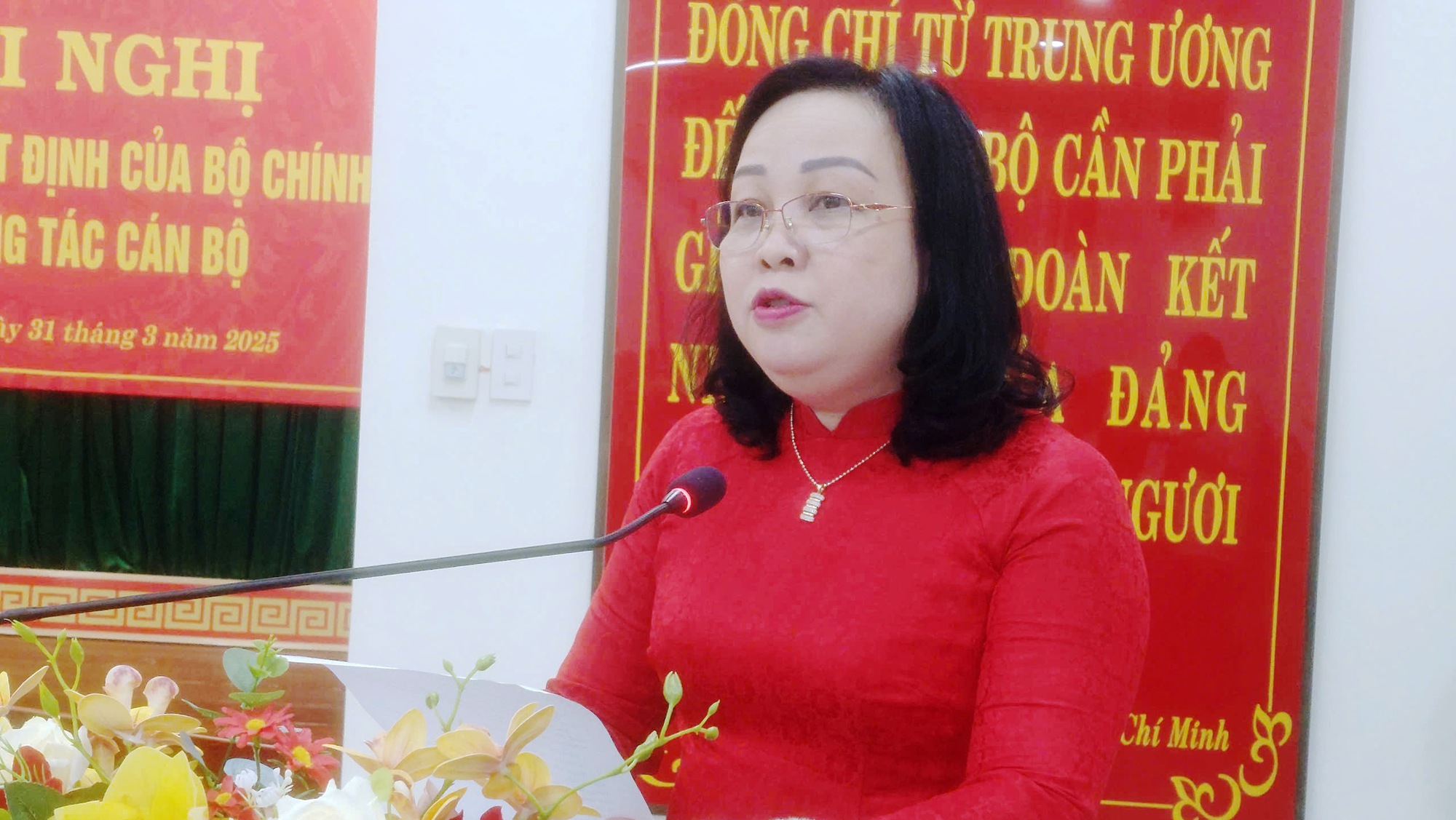 Lần đầu tiên Phú Yên có nữ Bí thư tỉnh ủy - Ảnh 3.