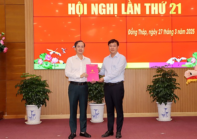 Ban Bí thư Trung ương Đảng chỉ định và chuẩn y công tác cán bộ tại 8 Tỉnh - Ảnh 1.