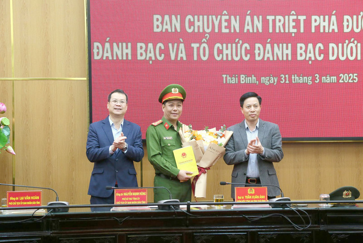 C&ocirc;ng an Th&aacute;i B&igrave;nh triệt ph&aacute; đường d&acirc;y đ&aacute;nh bạc ngh&igrave;n tỷ - Ảnh 1.