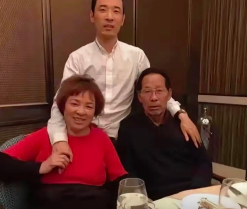 Trịnh Sảng tiêu tán sạch 1.000 tỷ, có tuyên bố gây sốc sau vụ bị tố làm "sugar baby" của đại gia lừa đảo - Ảnh 4.