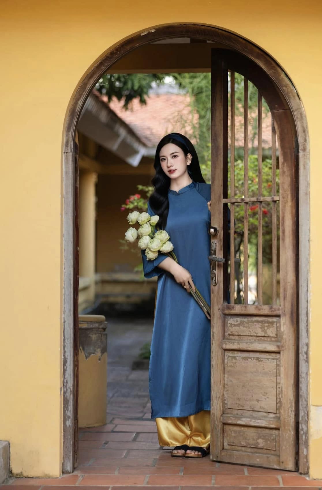 Nữ MC con nhà Văn Sỹ trứ danh Nghệ An, nổi khắp cõi nhờ nhan sắc vạn người mê, cuộc sống bây giờ ra sao?- Ảnh 3. Nữ MC con nhà Văn Sỹ trứ danh Nghệ An, nổi khắp cõi nhờ nhan sắc vạn người mê, cuộc sống bây giờ ra sao?- Ảnh 3.