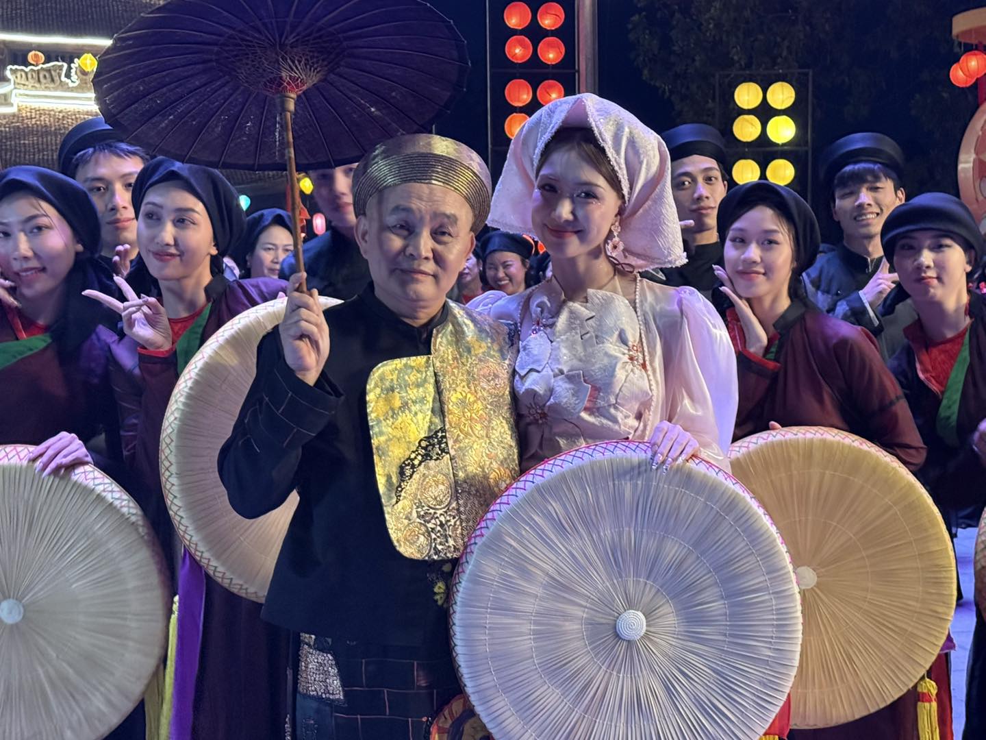 Hòa Minzy công khai tin nhắn với NSƯT Xuân Hinh - Ảnh 1.
