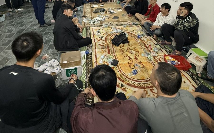 Cô gái trẻ bị bắt trong vụ kéo hội xông vào quán nhậu chém người - Ảnh 4.