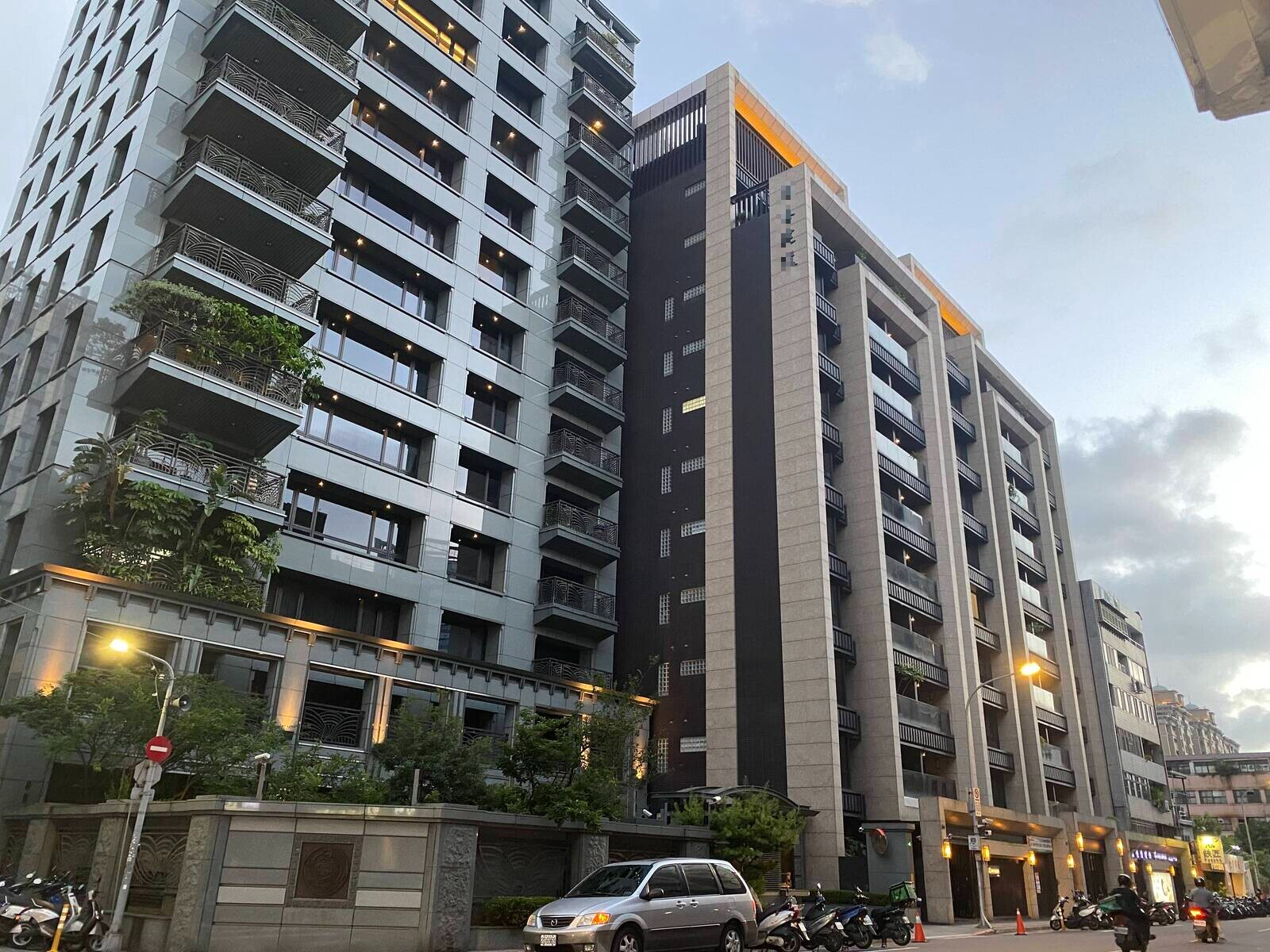 Cặp đ&ocirc;i đứng t&ecirc;n mua căn hộ 1,7 tỷ đồng, sau 18 năm chia tay, người phụ nữ thấy gi&aacute; nh&agrave; tăng gấp 6 lần, lập tức đ&ograve;i chia tiền: T&ograve;a &aacute;n khẳng định c&ocirc; kh&ocirc;ng được g&igrave;- Ảnh 1.