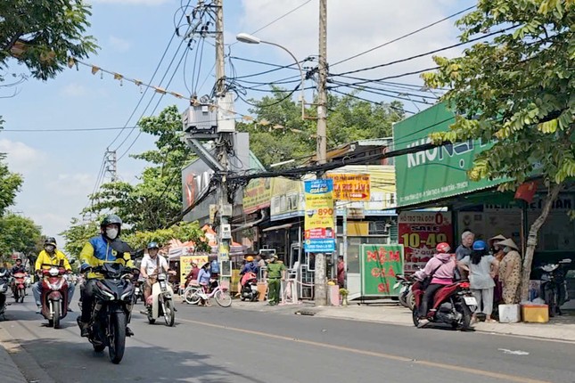 Hai anh em rượt đuổi nhau tr&ecirc;n đường , một người tử vong - Ảnh 1.