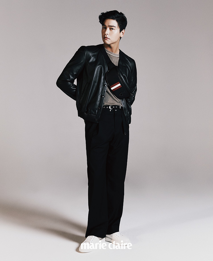 Sự hết thời của 1 ng&ocirc;i sao: 1000 ng&agrave;y kh&ocirc;ng ai mời đ&oacute;ng phim, nhan sắc chạm đ&aacute;y v&igrave; nặng đến 100kg- Ảnh 1.