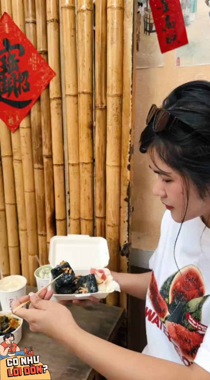 Cận cảnh m&oacute;n ăn vặt "th&uacute;i" nhất S&agrave;i G&ograve;n: Gi&aacute; đắt nhưng vẫn khiến giới trẻ đến tận s&acirc;n bay để ăn - Ảnh 10.