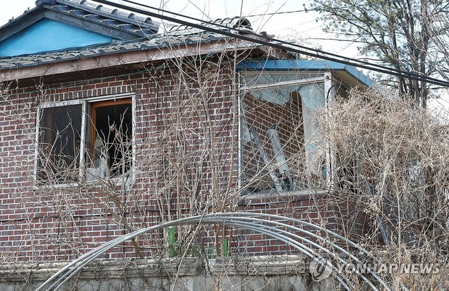 Bom rơi tr&uacute;ng khu d&acirc;n cư ở H&agrave;n Quốc do sai s&oacute;t phi c&ocirc;ng - Ảnh 6.