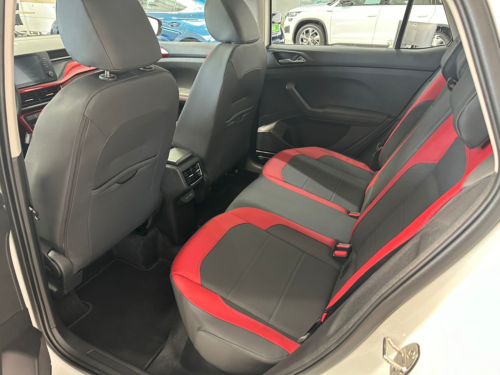 Skoda Kushaq nhận cọc tại đại l&yacute;: Gi&aacute; dự kiến khoảng 600 triệu ngang Xforce, lắp r&aacute;p, c&oacute; thể ra mắt sớm th&aacute;ng sau- Ảnh 13.