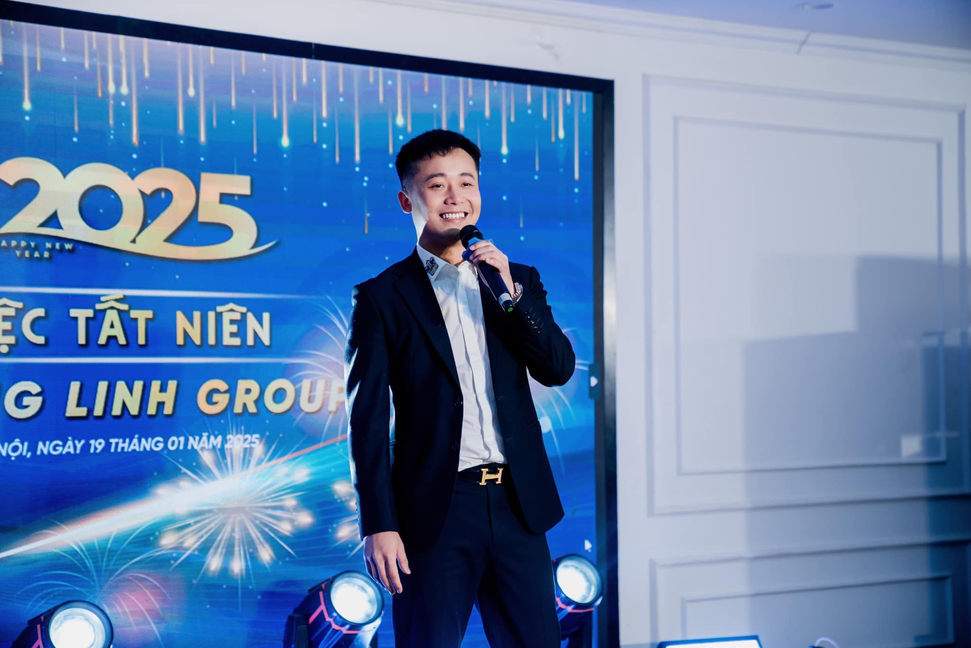 Quan điểm đang được chia sẻ rầm rộ của Quang Linh Vlogs: Mất tiền thì có thể kiếm lại nhưng mất lòng tin với nhau thì không bao giờ!- Ảnh 3.