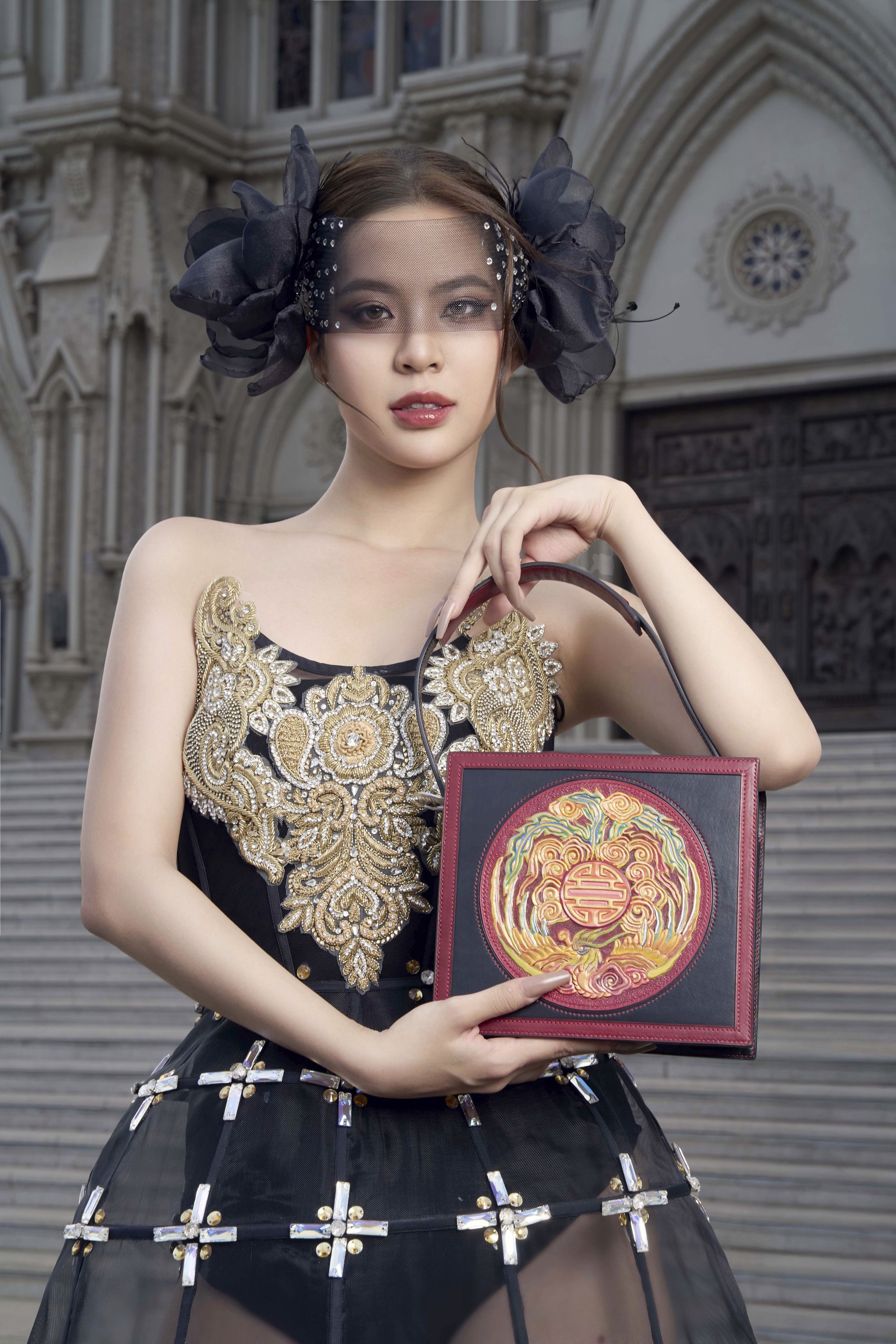 Thí sinh Miss Grand Thailand 2025 chọn váy của NTK Việt cho đêm bán kết- Ảnh 3.