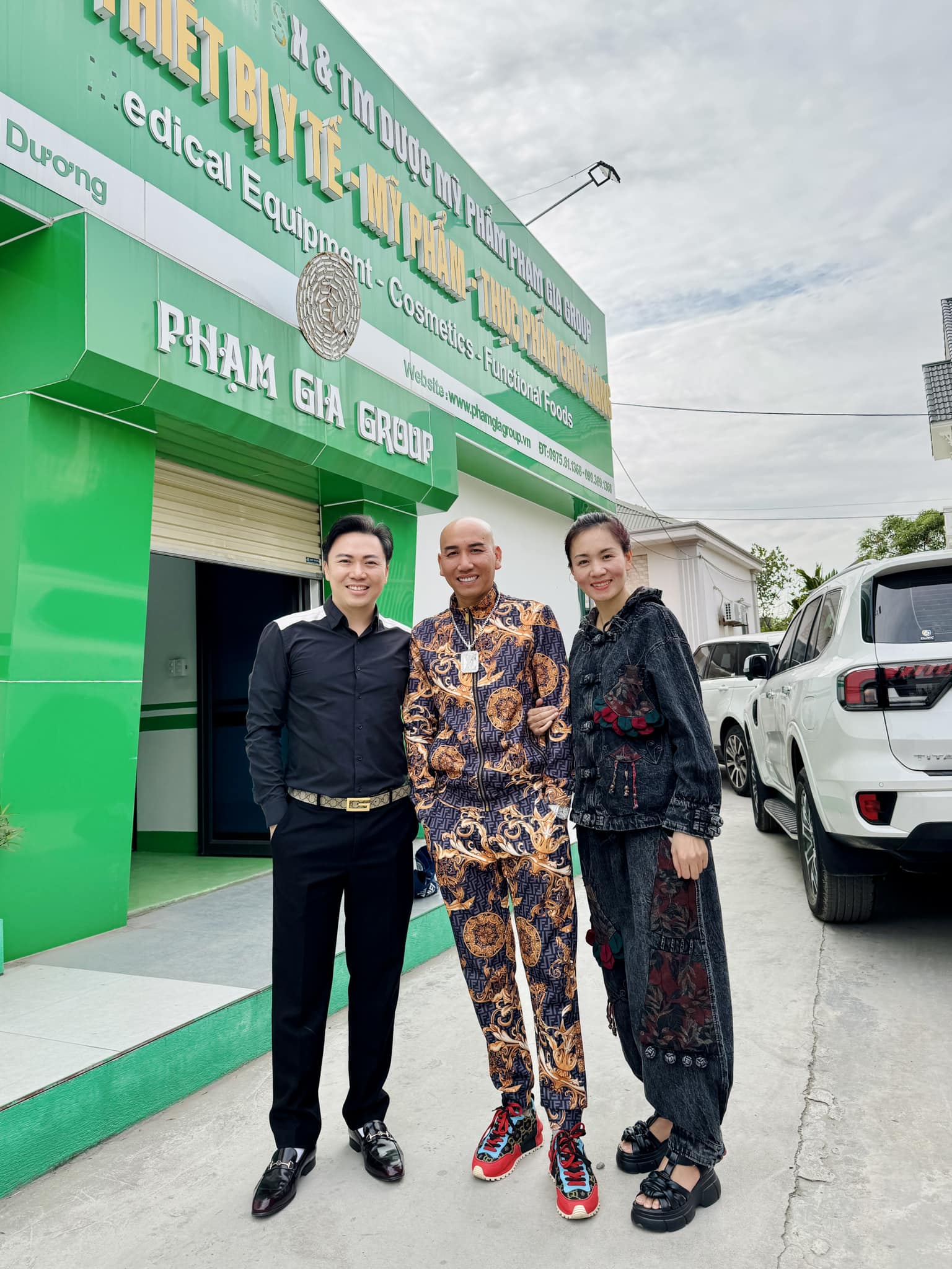 Xôn xao hình ảnh nhà máy sản xuất sản phẩm tăng cường sinh lý "công nghệ Hàn Quốc" của vợ chồng Phú Lê - Ảnh 3. Xôn xao hình ảnh nhà máy sản xuất sản phẩm tăng cường sinh lý "công nghệ Hàn Quốc" của vợ chồng Phú Lê - Ảnh 3.